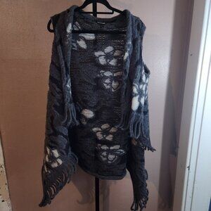 Iperico Chic Charcoal and Ivory Women's Poncho